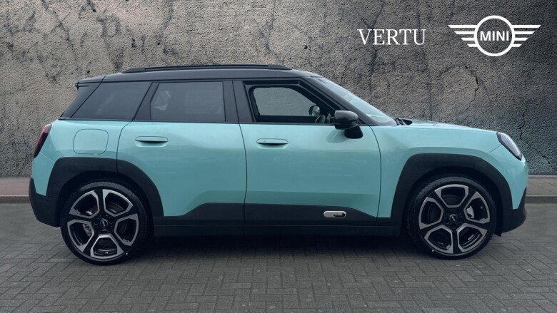 MINI Aceman 135kW E Classic 43kWh 5dr Auto Electric Hatchback